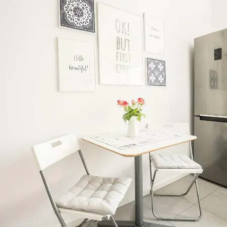 Daire ★bright, Spacious Apartment|palace Of Culture View★